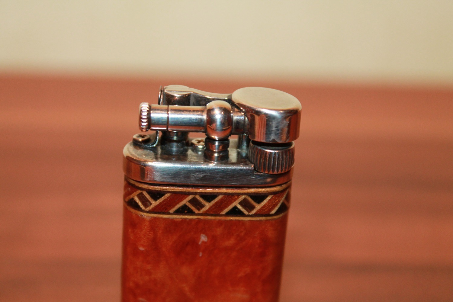 IM Corona Savinelli "Old Boy" Pfeifen-Feuerzeug mit Intarsien – Bild 2